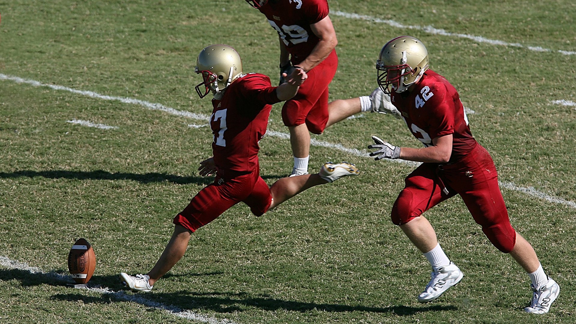 高校体育课程国际比较研究,高校体育教学策略与实践性研究